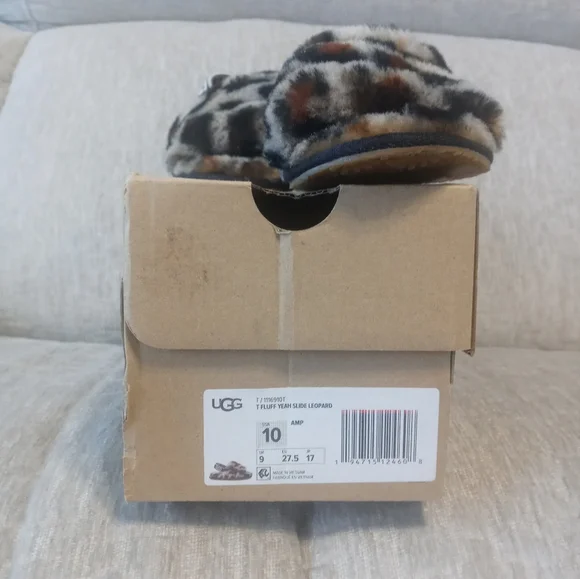 UGG Fuff Yeah - Picture 3 of 4